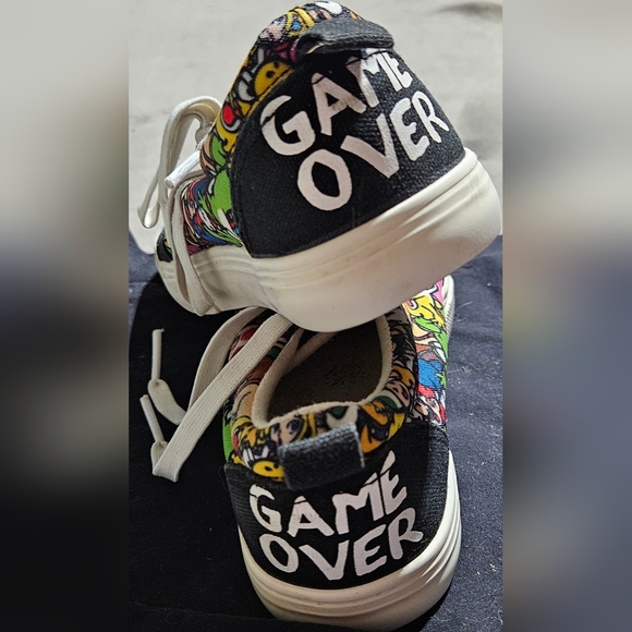 Nintendo Super Mario Flat Shoes Game Over Size 2 Big Kids Ground Up Brand - Picture 5 of 5